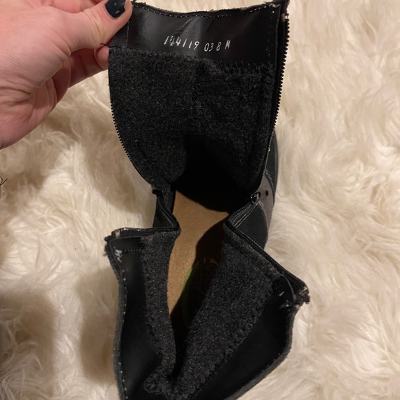 NWOT Suede Boots - Picture 7 of 8